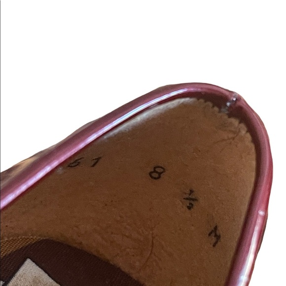 STUART WEITZMAN burgundy patent 'Honor Roll' size 8.5M - Picture 10 of 11